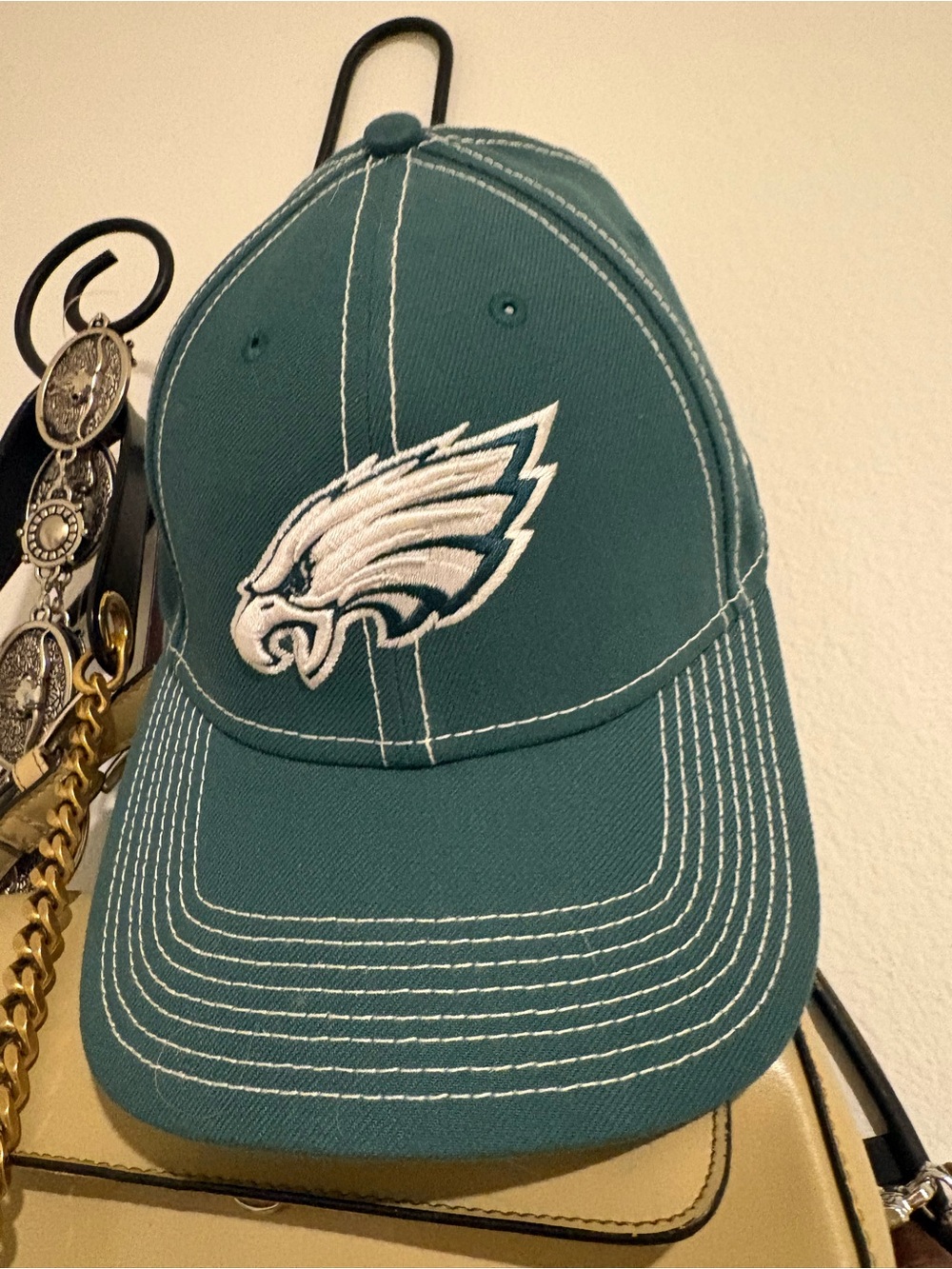 Philadelphia Eagles Green Men's Logo Baseball Cap